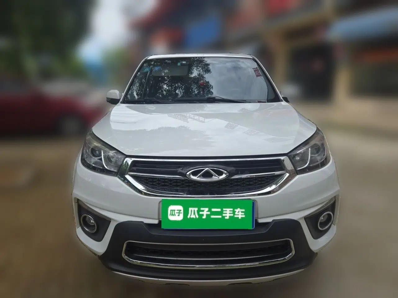 Chery Tiggo 3 2015 1.6L Manual Luxury Commemorative Edition — миниатюра 2