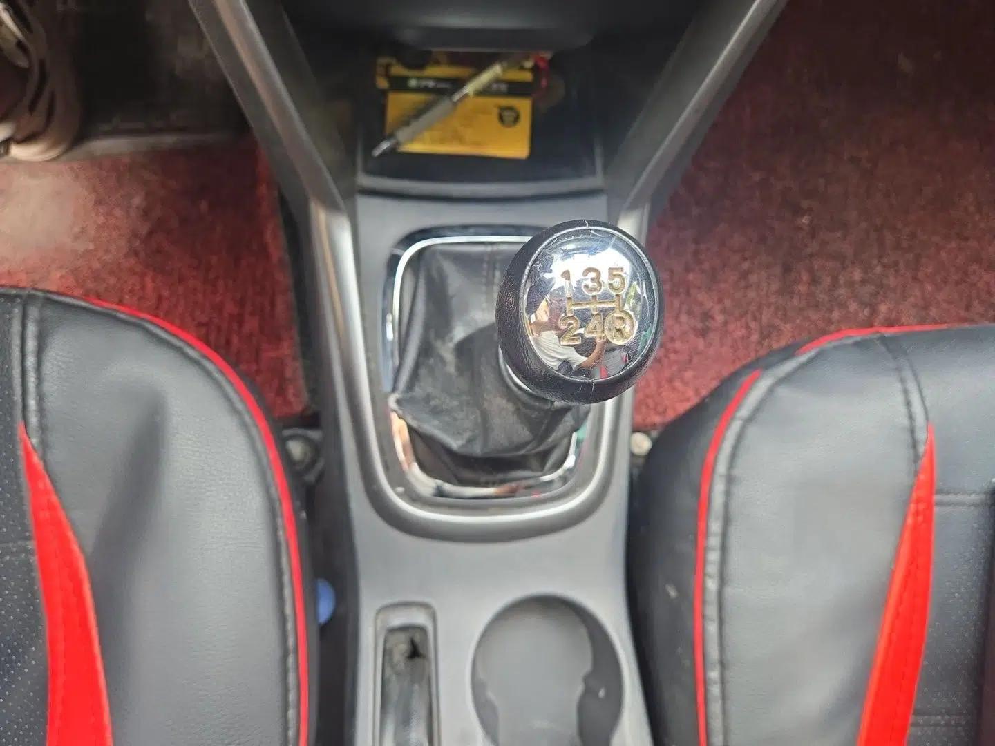 Chery Tiggo 3 2015 1.6L Manual Luxury Commemorative Edition — миниатюра 14