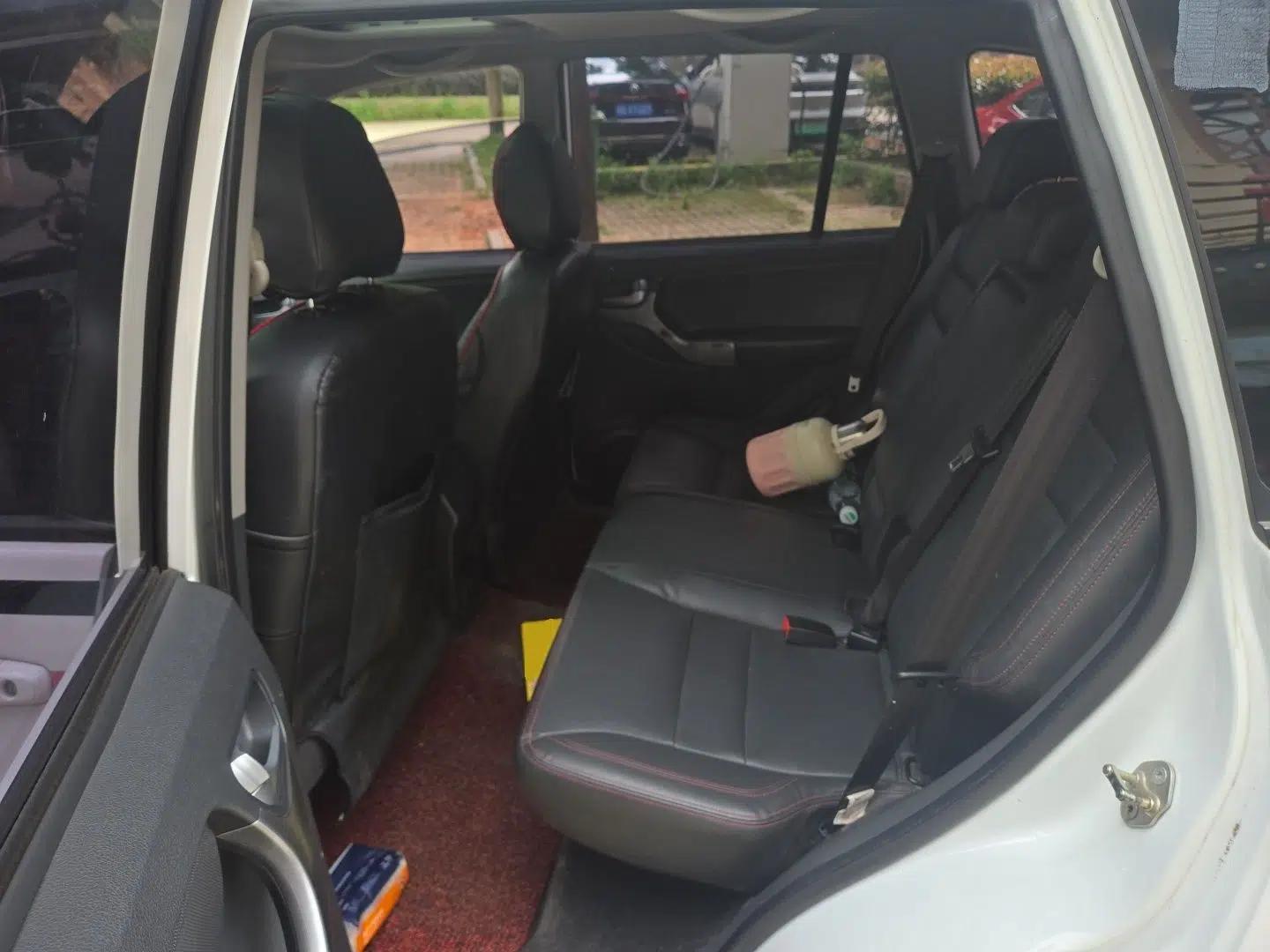 Chery Tiggo 3 2015 1.6L Manual Luxury Commemorative Edition — миниатюра 17