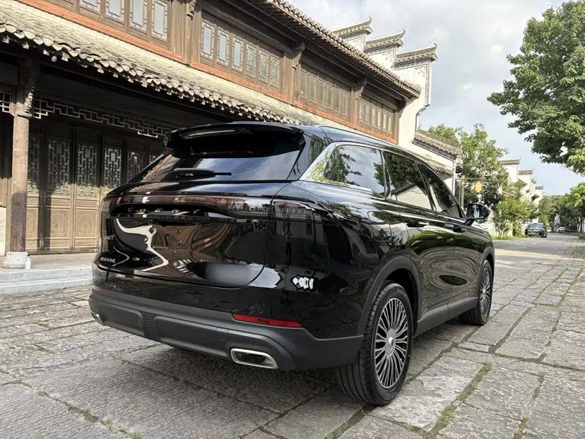 Chery Tiggo 8 L 2024 2.0T Two-Wheel Drive Prestige Version 5 Seats — миниатюра 13