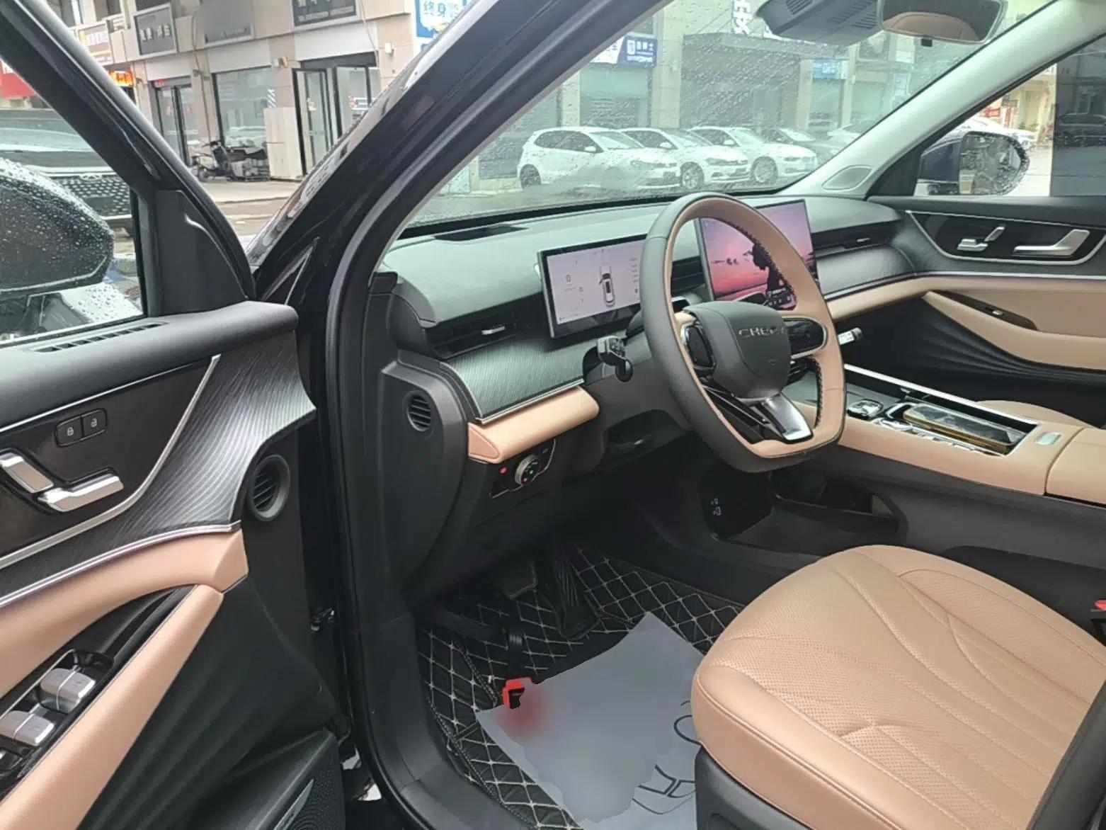 Chery Tiggo 8 L 2024 2.0T Two-Wheel Drive Prestige Version 5 Seats — миниатюра 27