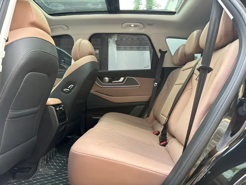 Chery Tiggo 8 L 2024 2.0T Two-Wheel Drive Prestige Version 5 Seats — миниатюра 34