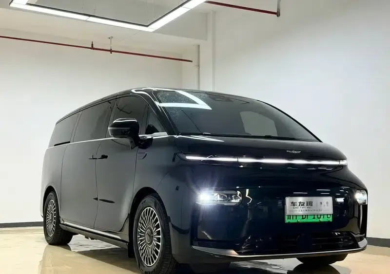 Wingzhen L380 2024 Model 140kWh 6-Seater 4WD Ultra — миниатюра 3