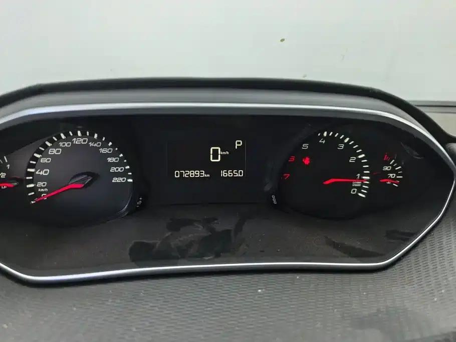 Peugeot 308 2018 1.6L Automatic Luxury Edition — миниатюра 14