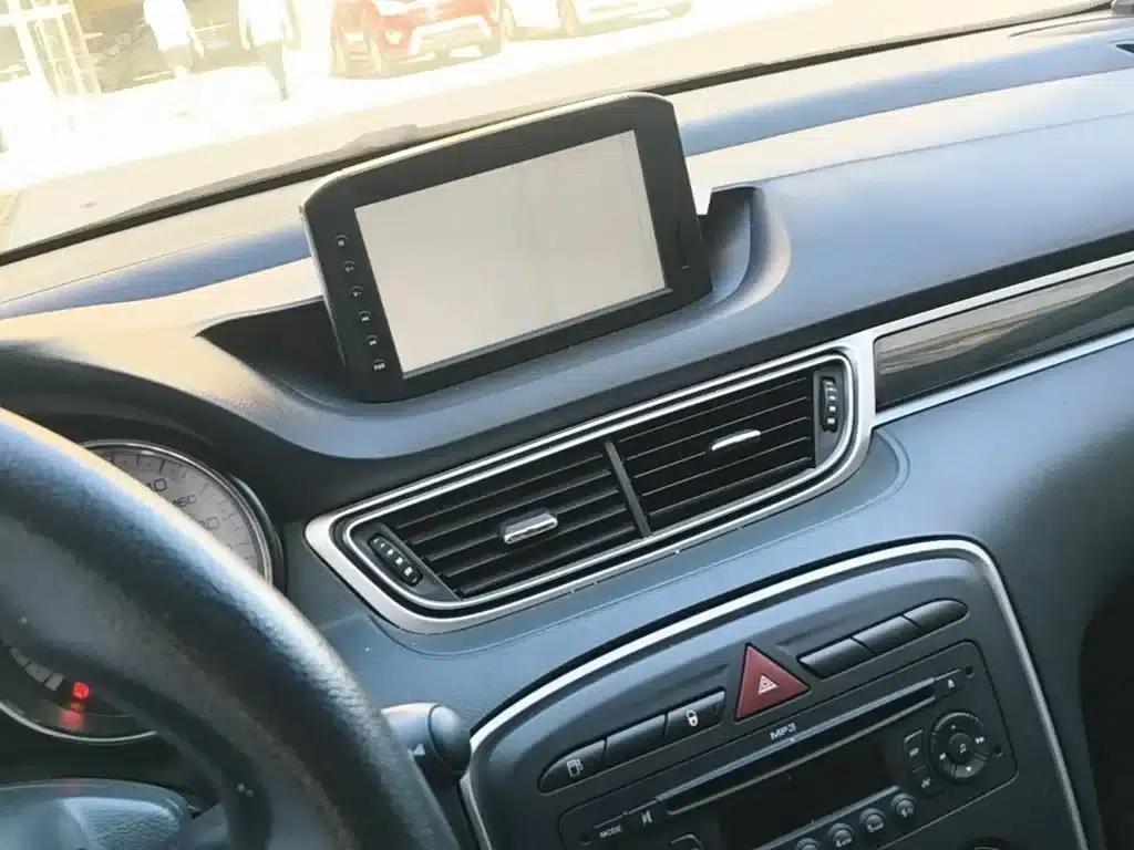 Peugeot 308 2013 1.6L Automatic Premium Edition — миниатюра 13