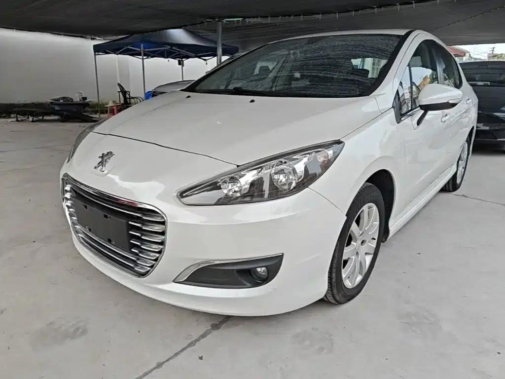 Peugeot 308 2014 Enjoy Edition Classic 1.6L Automatic Fashion Model — миниатюра 2