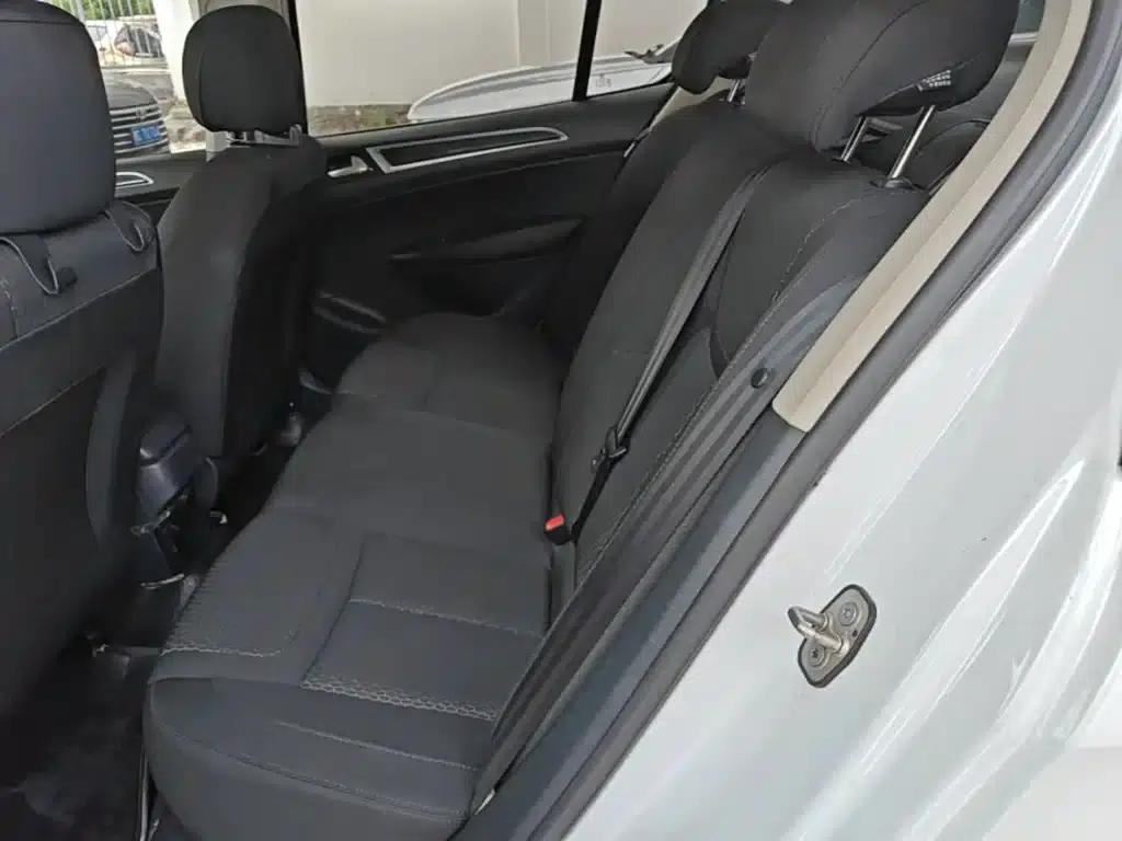 Peugeot 308 2014 Enjoy Edition Classic 1.6L Automatic Fashion Model — миниатюра 17