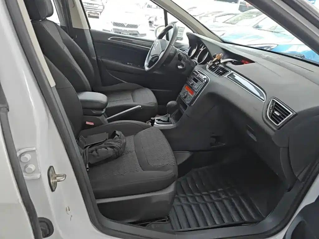 Peugeot 308 2014 Enjoy Edition Classic 1.6L Automatic Fashion Model — миниатюра 25