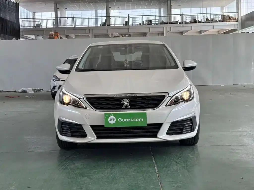 Peugeot 308 2016 1.6L Manual Fashion Edition — миниатюра 3