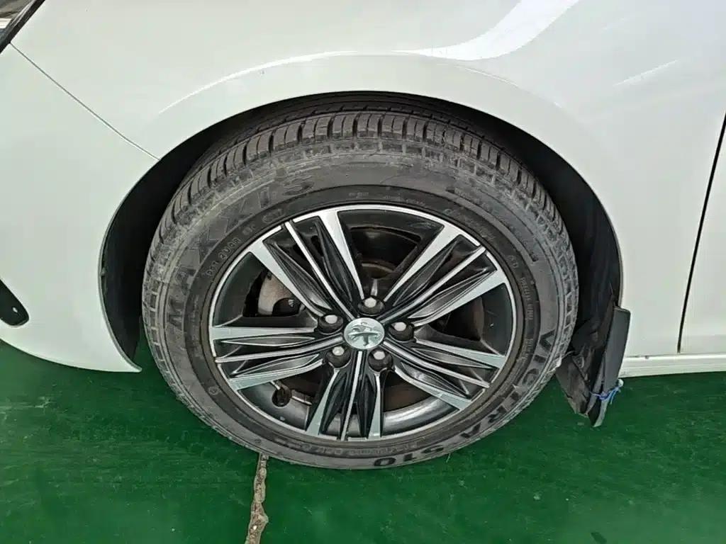 Peugeot 308 2016 1.6L Manual Fashion Edition — миниатюра 23