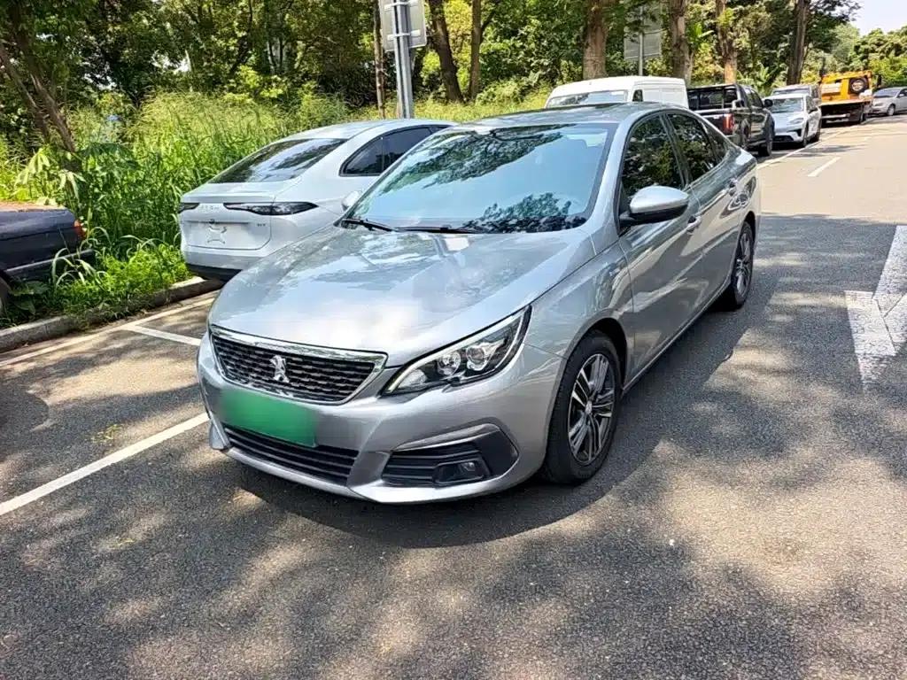 Peugeot 308 2019 230THP Automatic Luxury Edition (China VI Emission Standard) — миниатюра 2