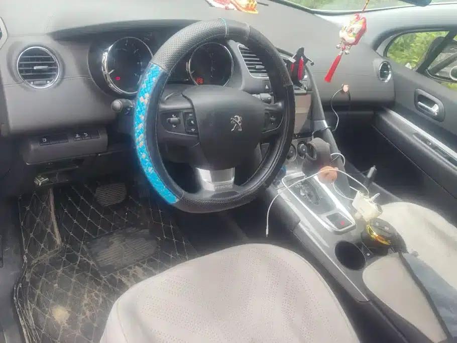 Peugeot 3008 2016 2.0L Automatic Classic Edition — миниатюра 12