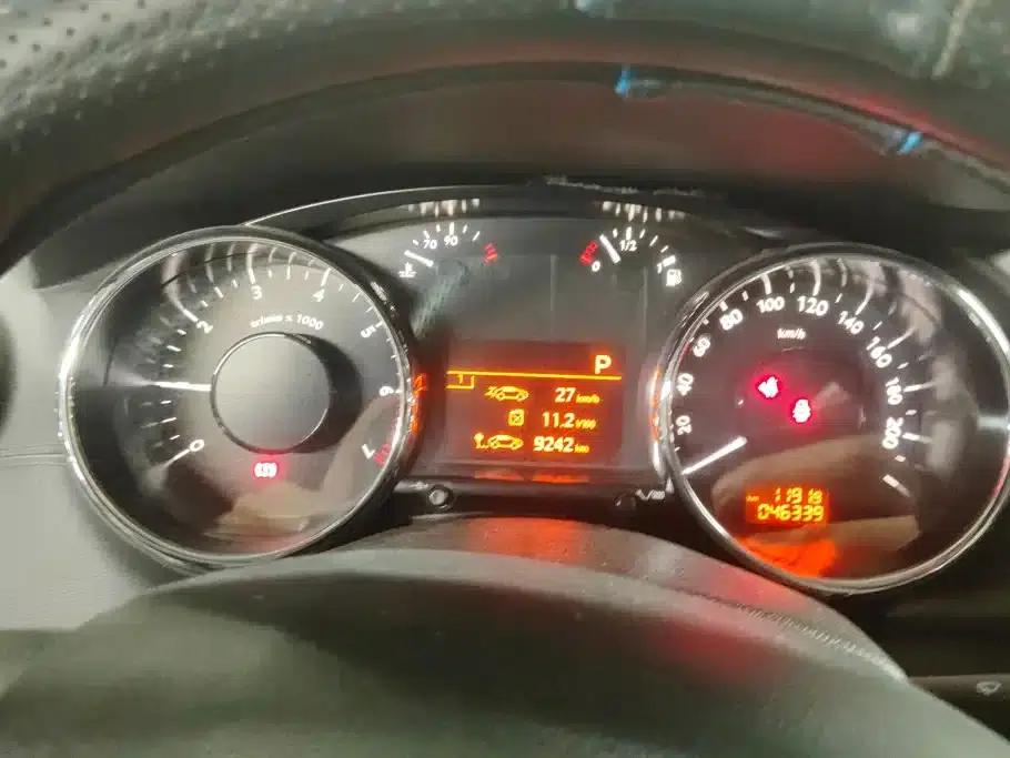 Peugeot 3008 2016 2.0L Automatic Classic Edition — миниатюра 14