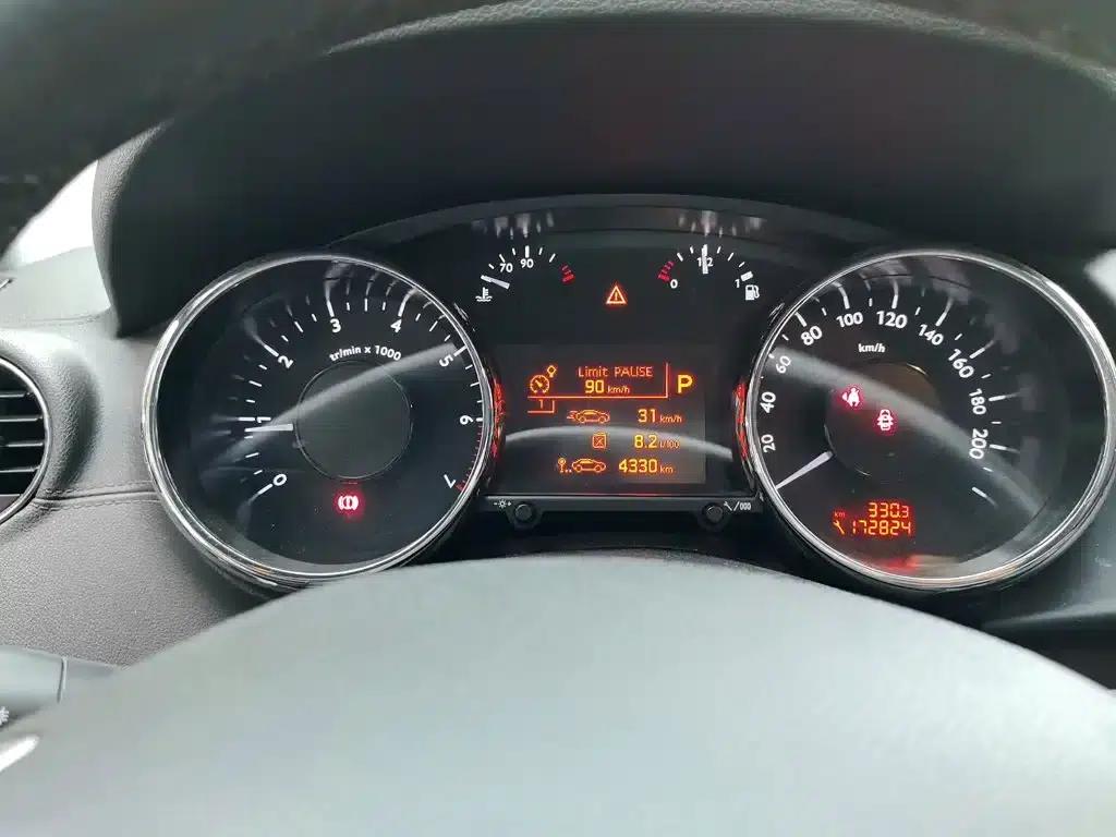 Peugeot 3008 2015 1.6THP Automatic Premium Edition — миниатюра 7