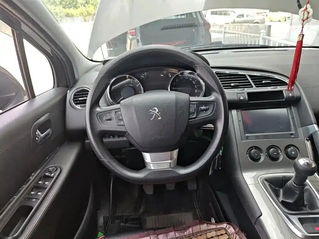 Peugeot 3008 2016 2.0L Manual Classic Edition — миниатюра 11