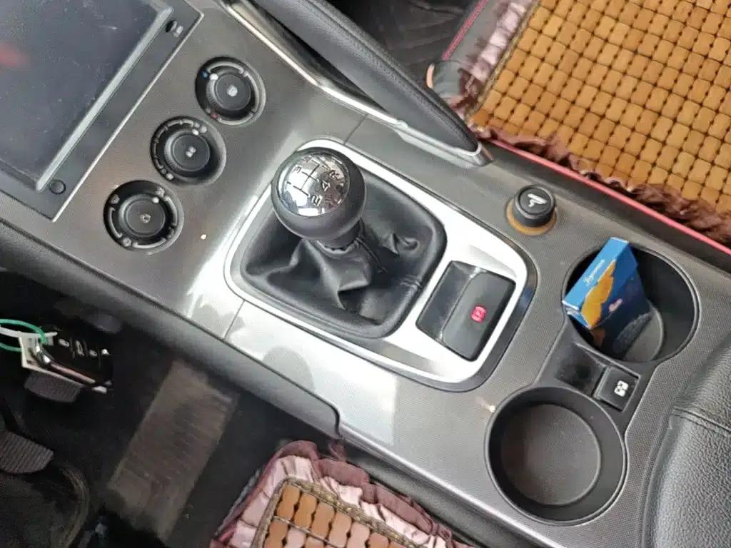 Peugeot 3008 2016 2.0L Manual Classic Edition — миниатюра 14