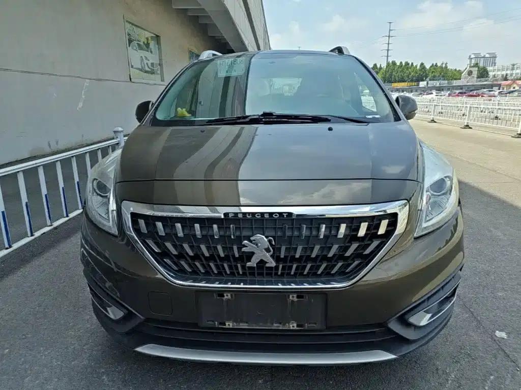 Peugeot 3008 2016 2.0L Manual Classic Edition — миниатюра 3