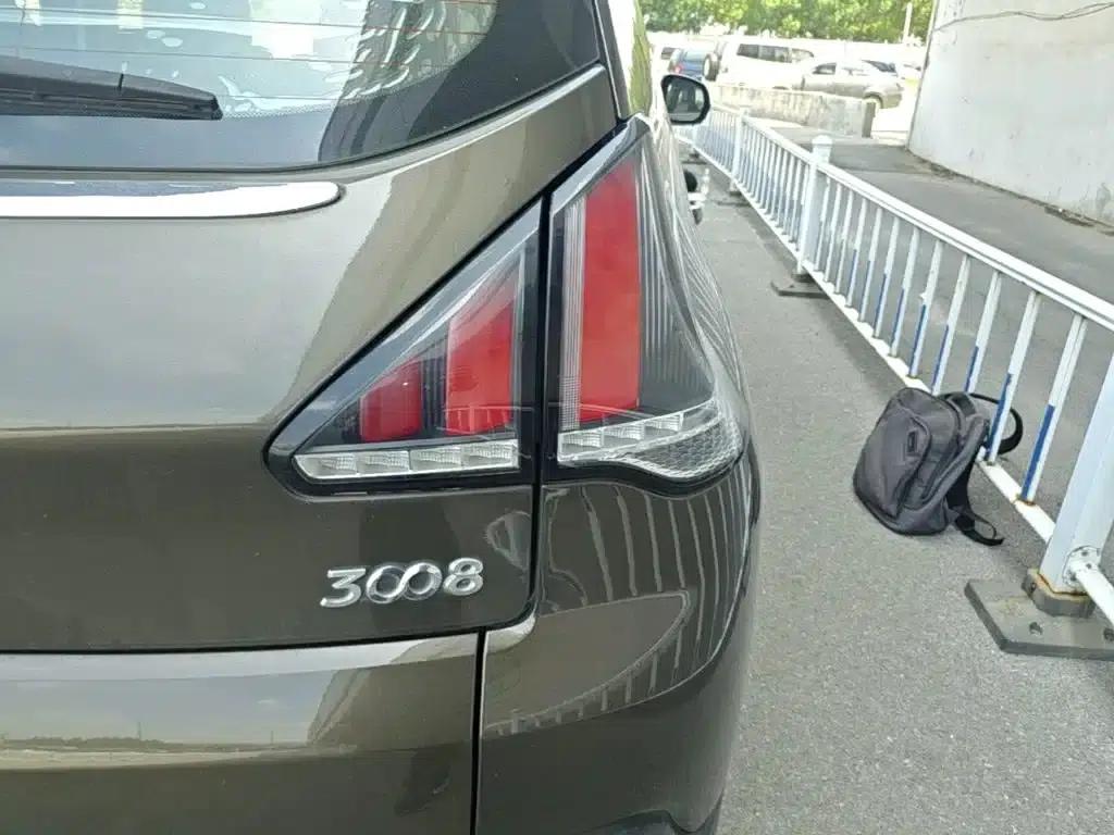 Peugeot 3008 2016 2.0L Manual Classic Edition — миниатюра 8