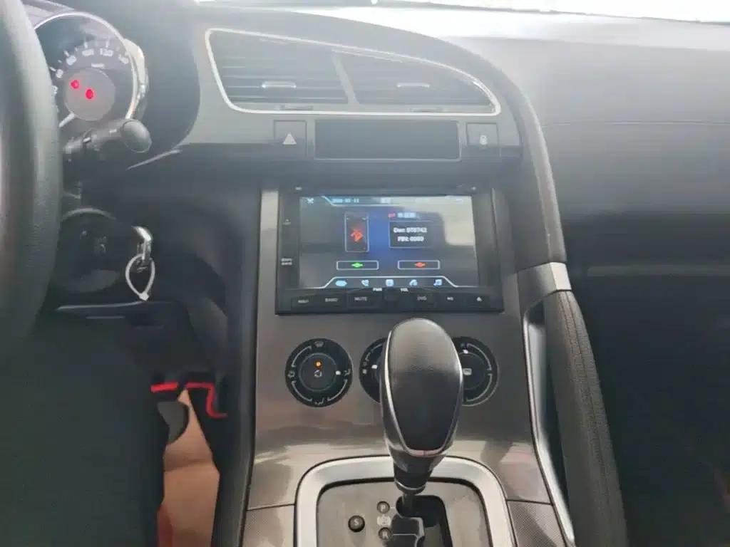 Peugeot 3008 2016 2.0L Automatic Classic Edition — миниатюра 13