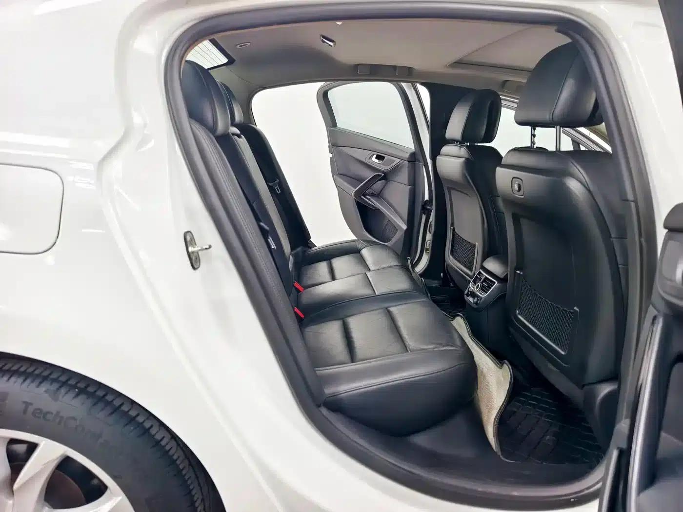 Peugeot 508 2012 2.0L Automatic Luxury Edition — миниатюра 16