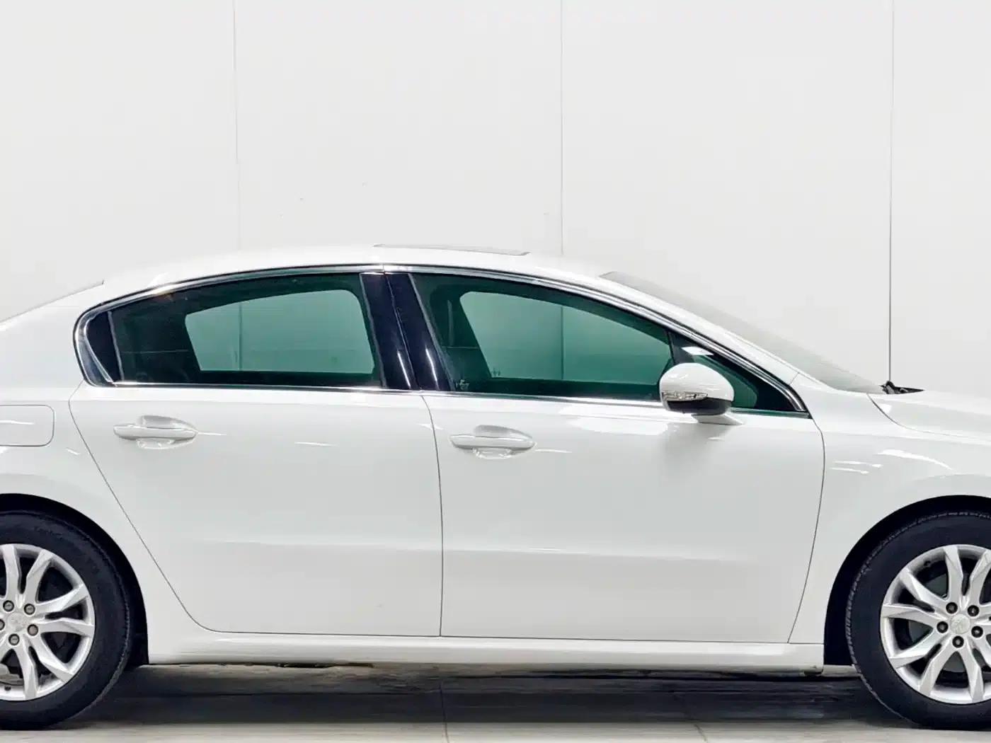Peugeot 508 2012 2.0L Automatic Luxury Edition — миниатюра 8