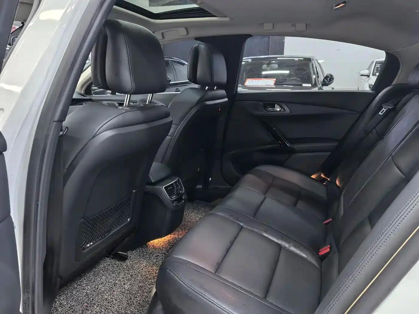 Peugeot 508 2012 2.0L Automatic Luxury Edition — миниатюра 5