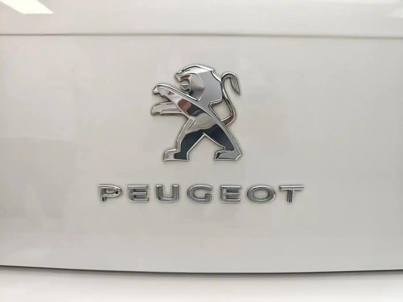 Peugeot 508 2015 1.8THP Automatic Premium Edition — миниатюра 13