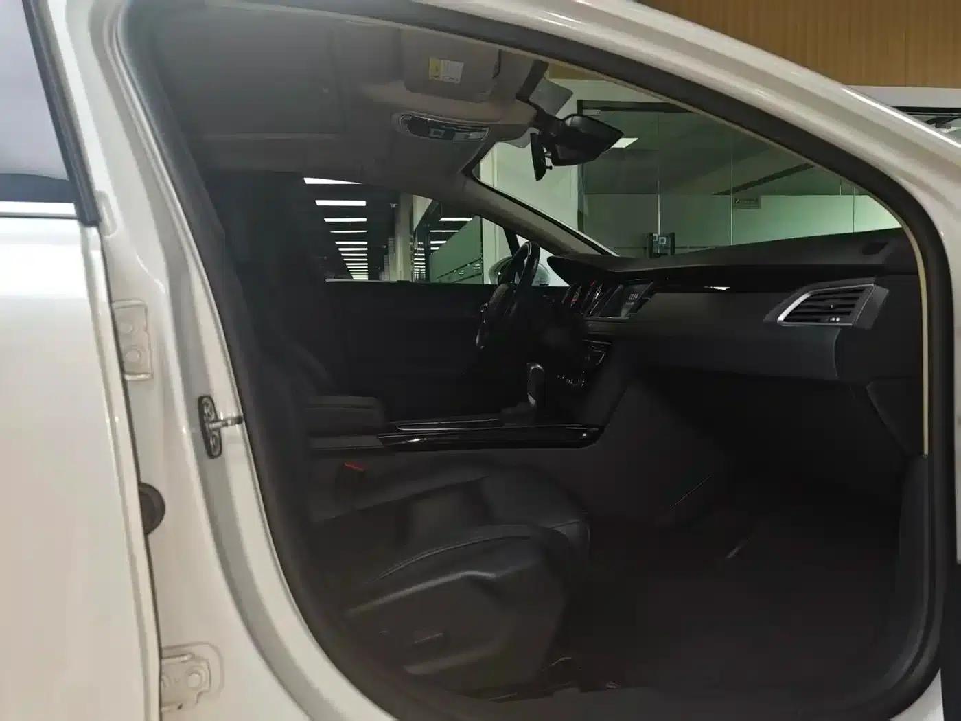 Peugeot 508 2015 1.8THP Automatic Premium Edition — миниатюра 17