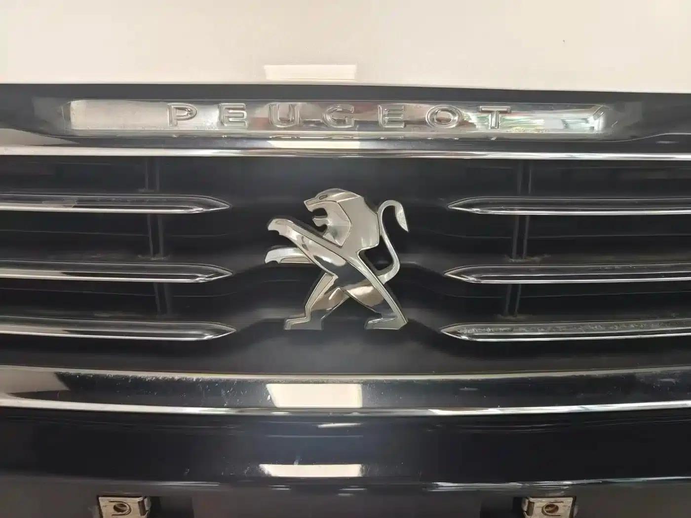 Peugeot 508 2015 1.8THP Automatic Premium Edition — миниатюра 28