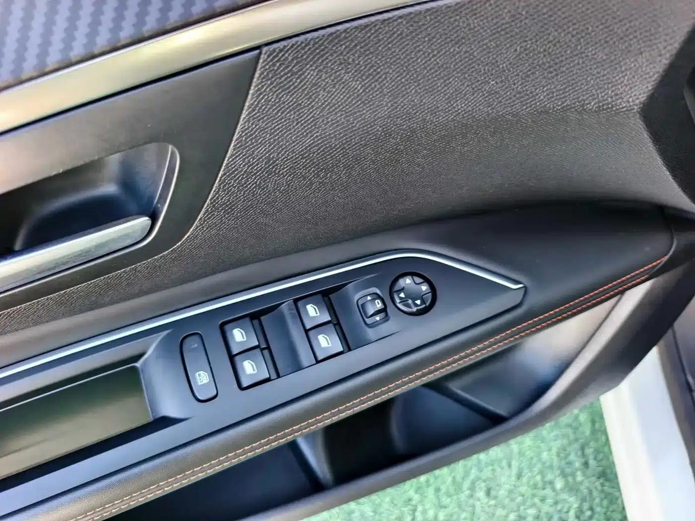 Peugeot 4008 2018 350THP Elite Edition — миниатюра 7
