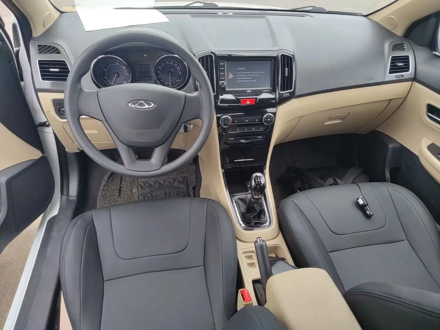 Chery E3 2015 1.5L Manual Fashion Model — миниатюра 12
