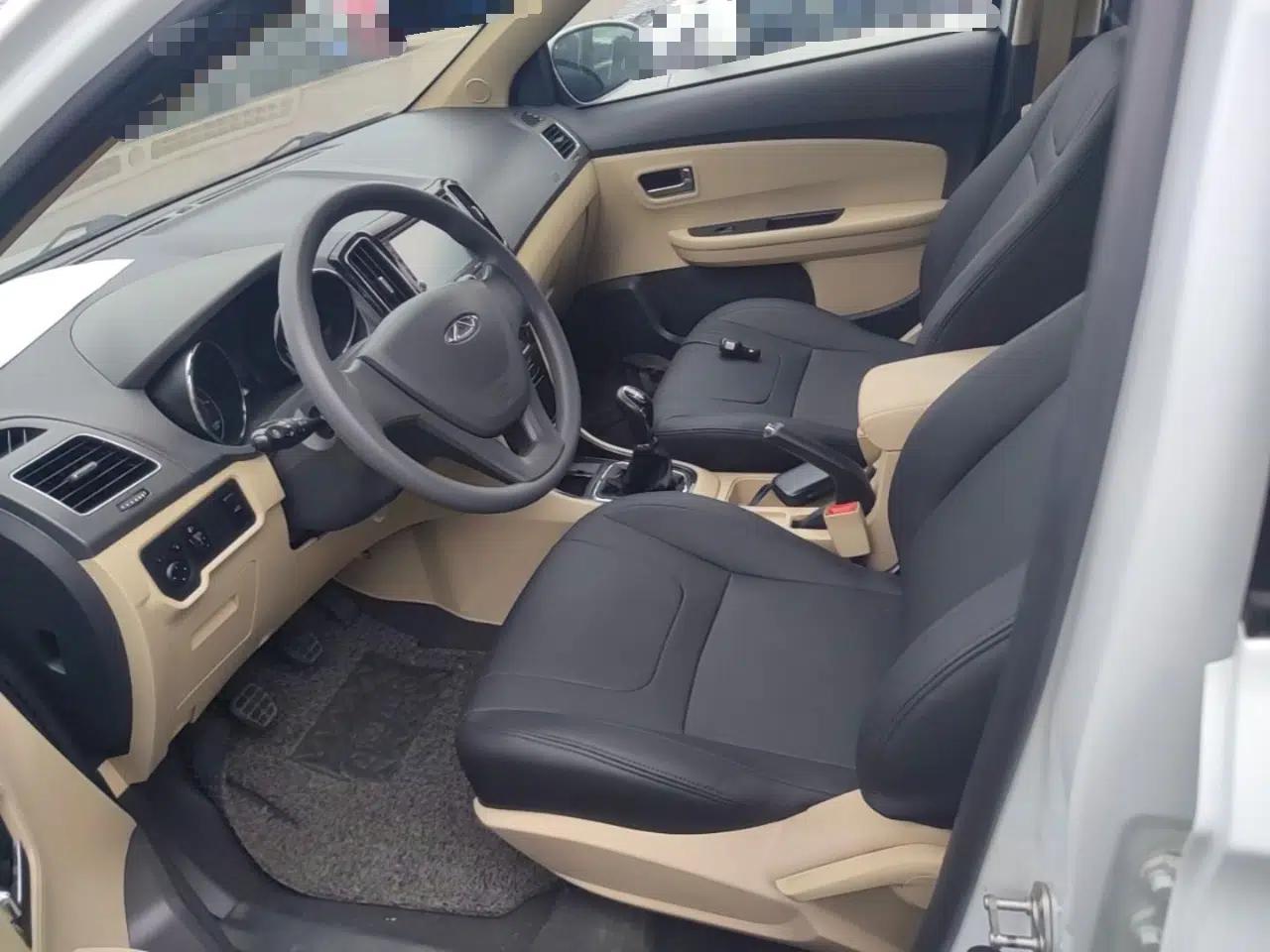 Chery E3 2015 1.5L Manual Fashion Model — миниатюра 17