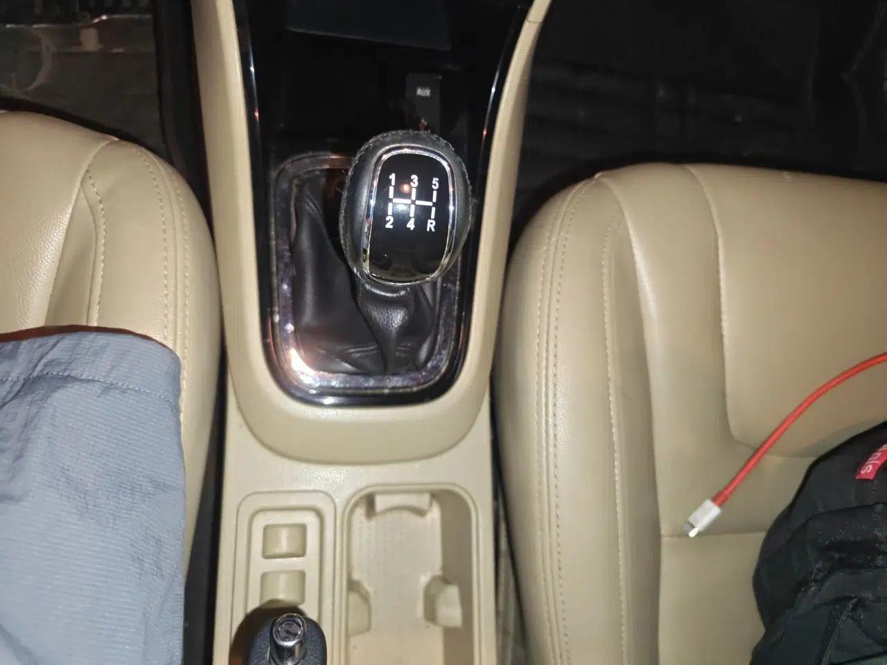 Chery E3 2013 1.5L Manual ZhiShang Model — миниатюра 14