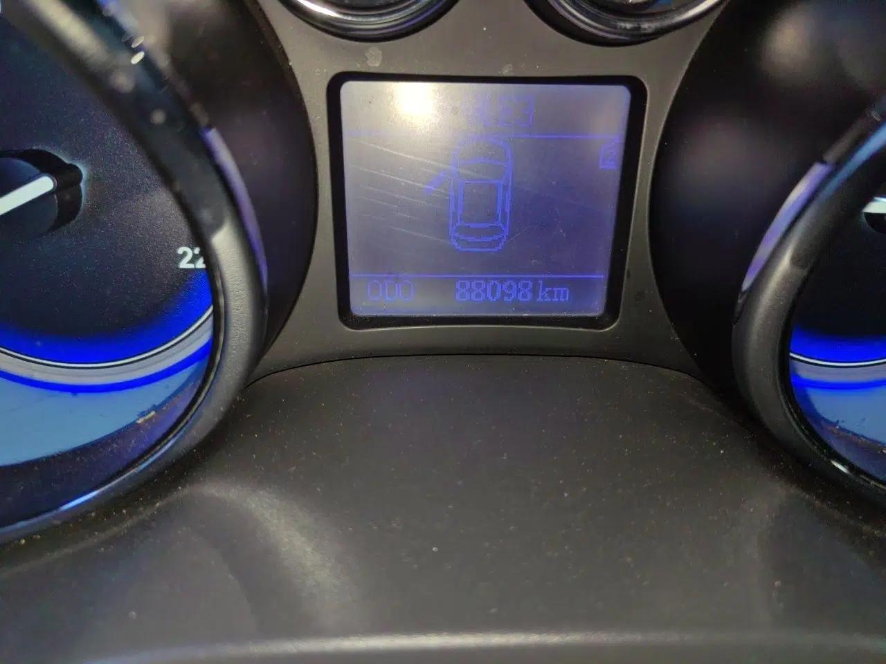 Chery E3 2013 1.5L Manual ZhiShang Model — миниатюра 12