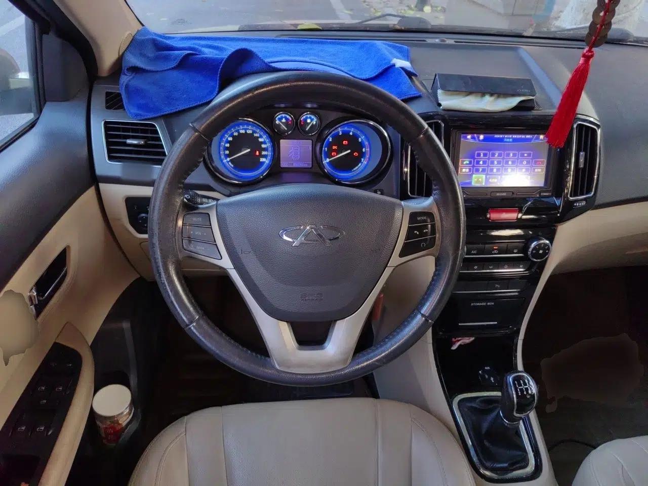 Chery E3 2013 1.5L Manual ZhiShang Model — миниатюра 10