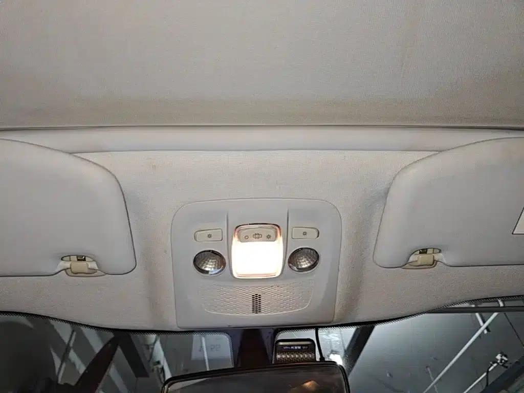 Peugeot 2008 2014 Model 1.6L Automatic Trend Edition — миниатюра 18