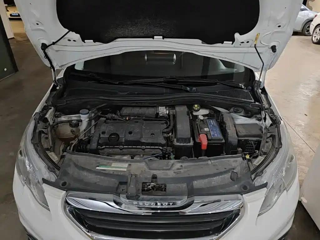 Peugeot 2008 2014 Model 1.6L Automatic Trend Edition — миниатюра 20
