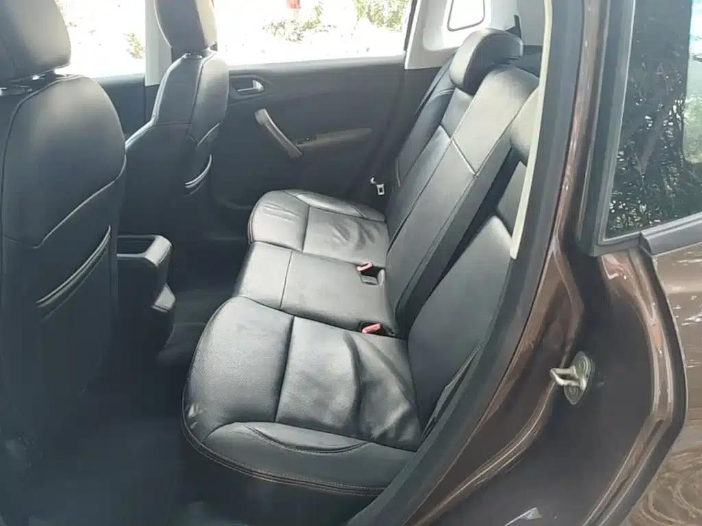 Peugeot 2008 2014 Model 1.6L Automatic Fashion Edition — миниатюра 17