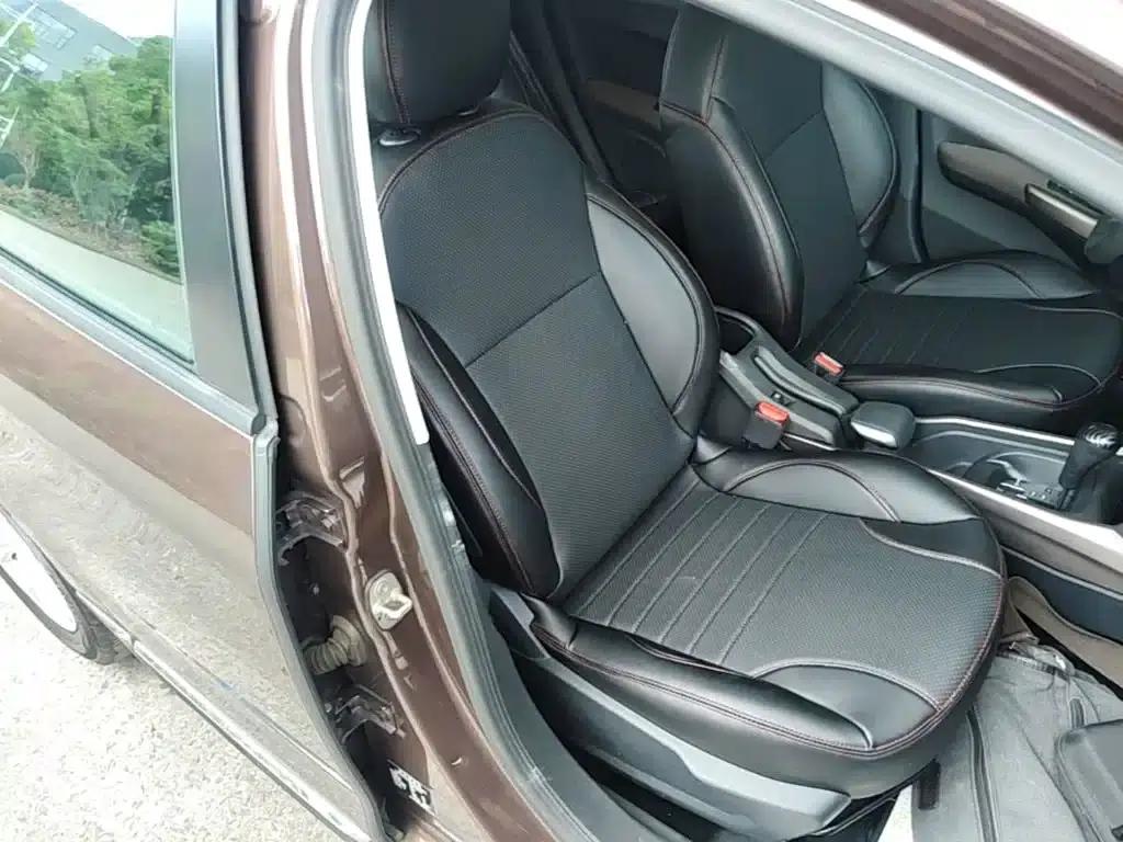 Peugeot 2008 2014 Model 1.6L Automatic Fashion Edition — миниатюра 25