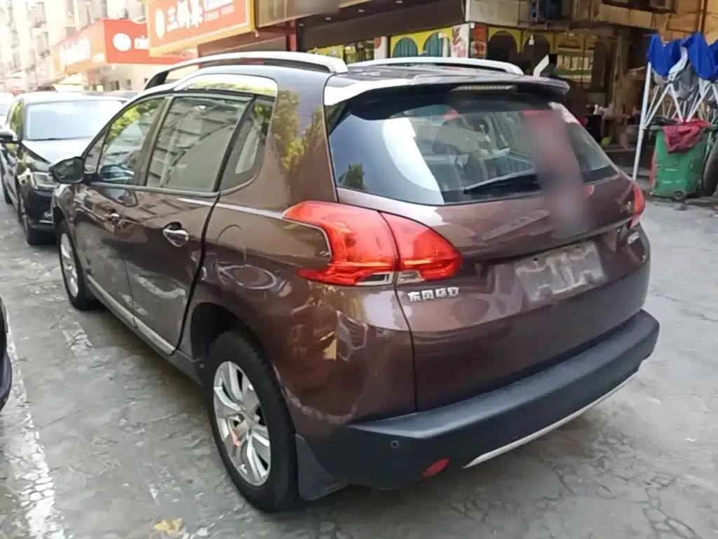 Peugeot 2008 2014 Model 1.6L Manual Fashion Edition — миниатюра 5