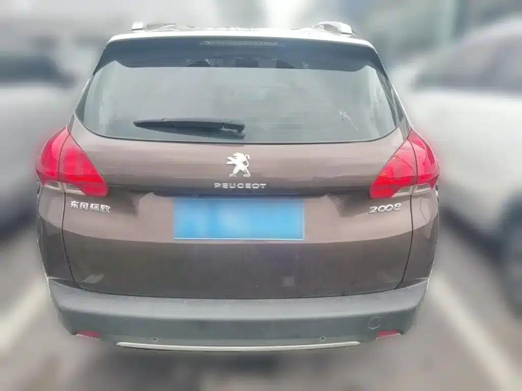 Peugeot 2008 2014 Model 1.6L Automatic Fashion Edition — миниатюра 10