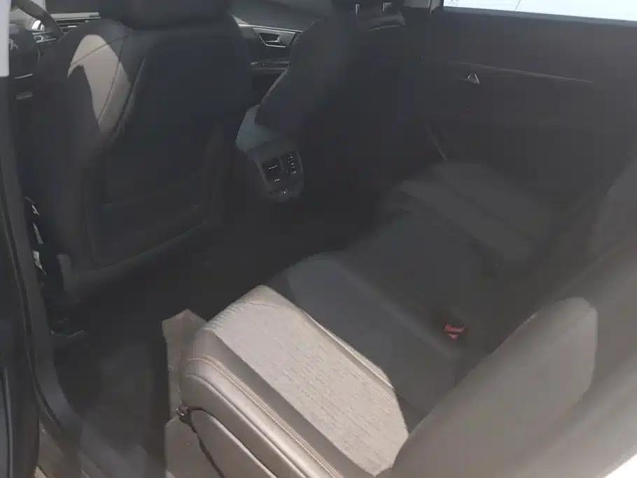 Peugeot 5008 2017 380THP 7-seater Elite Edition — миниатюра 11