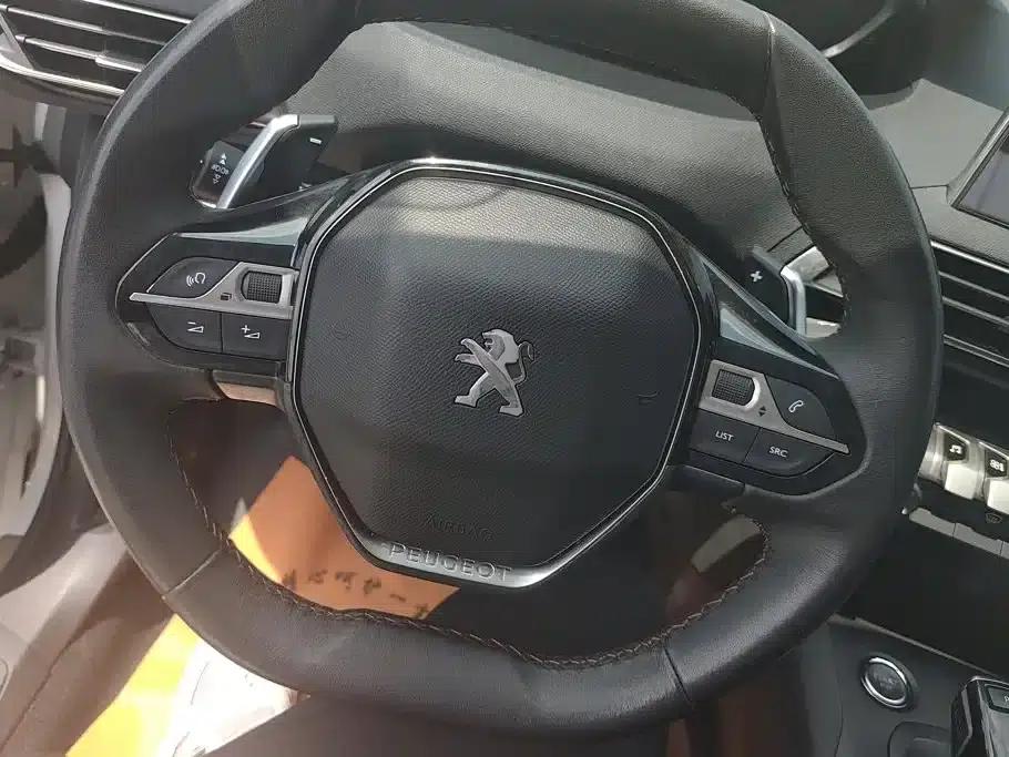 Peugeot 5008 2017 380THP 7-seater Elite Edition — миниатюра 15
