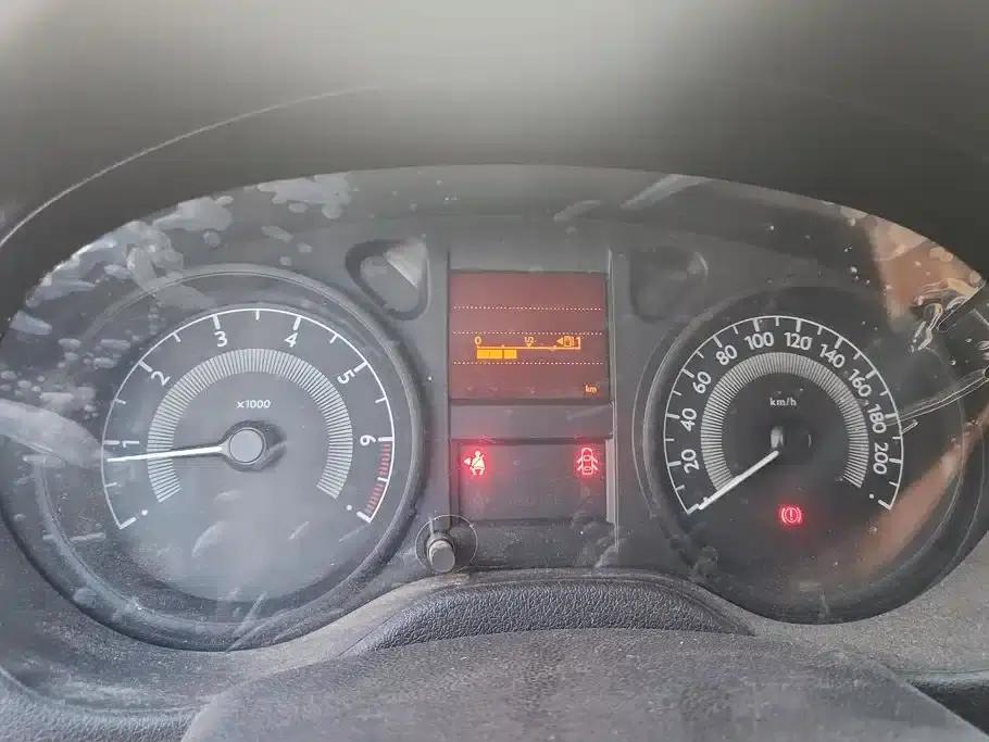 Peugeot 301 2016 1.6L Manual Comfort Edition — миниатюра 14