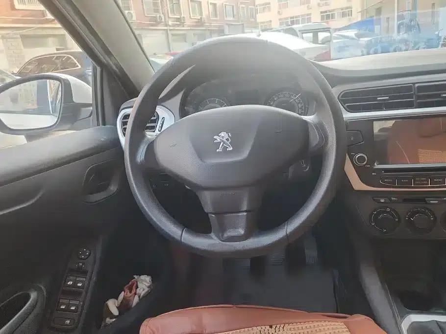 Peugeot 301 2016 1.6L Manual Comfort Edition — миниатюра 15