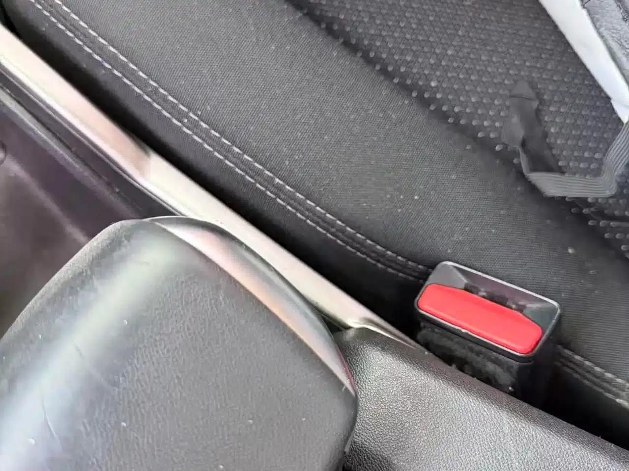Peugeot 301 2017 1.6L Automatic Comfort Edition — миниатюра 3