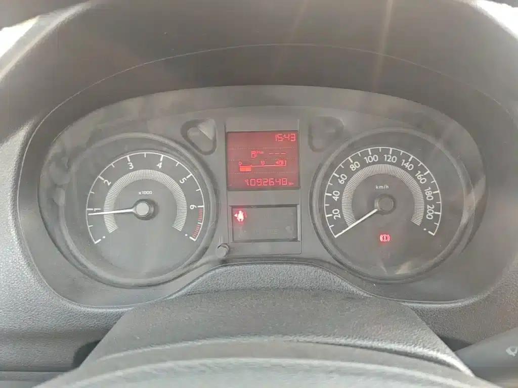 Peugeot 301 2016 1.6L Manual Comfort Edition — миниатюра 12