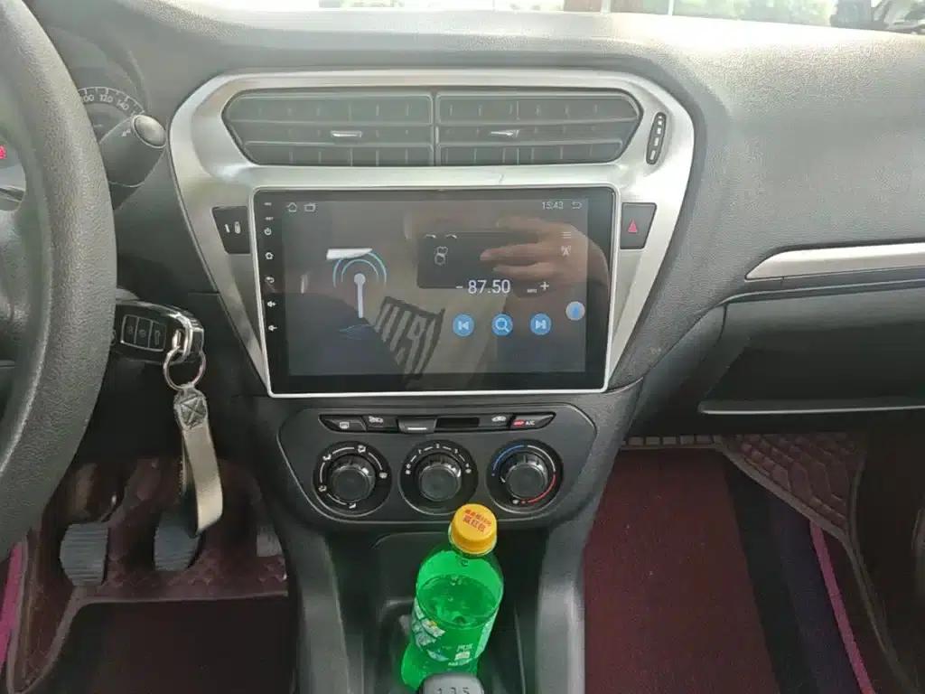 Peugeot 301 2016 1.6L Manual Comfort Edition — миниатюра 13