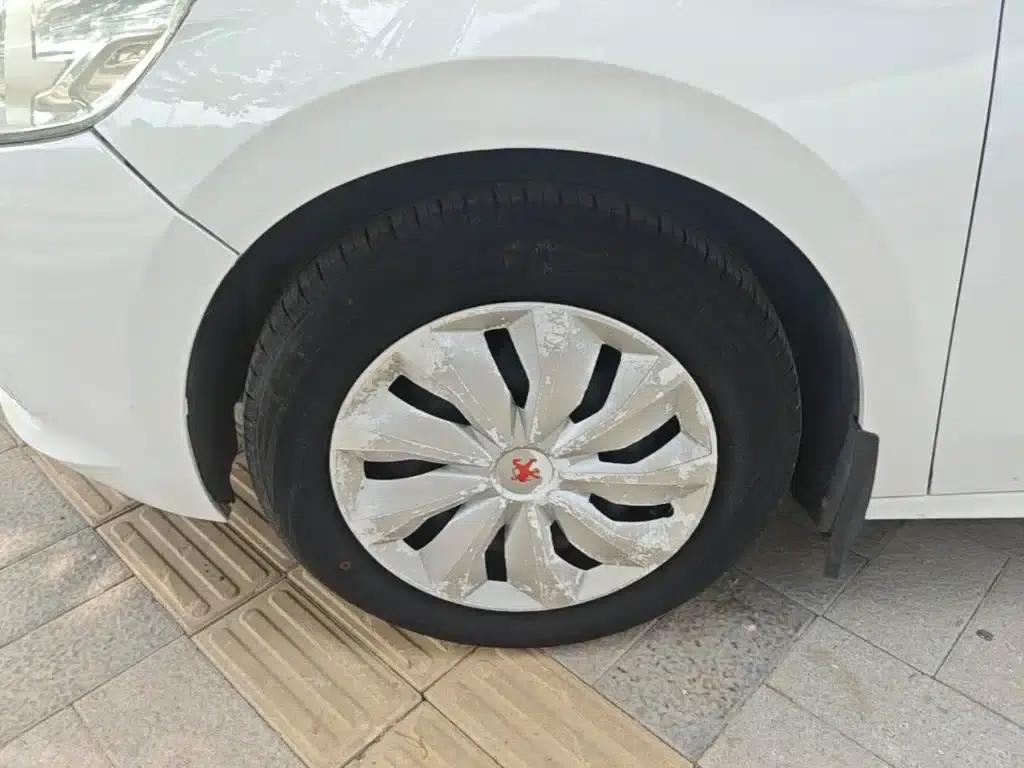Peugeot 301 2016 1.6L Manual Comfort Edition — миниатюра 23
