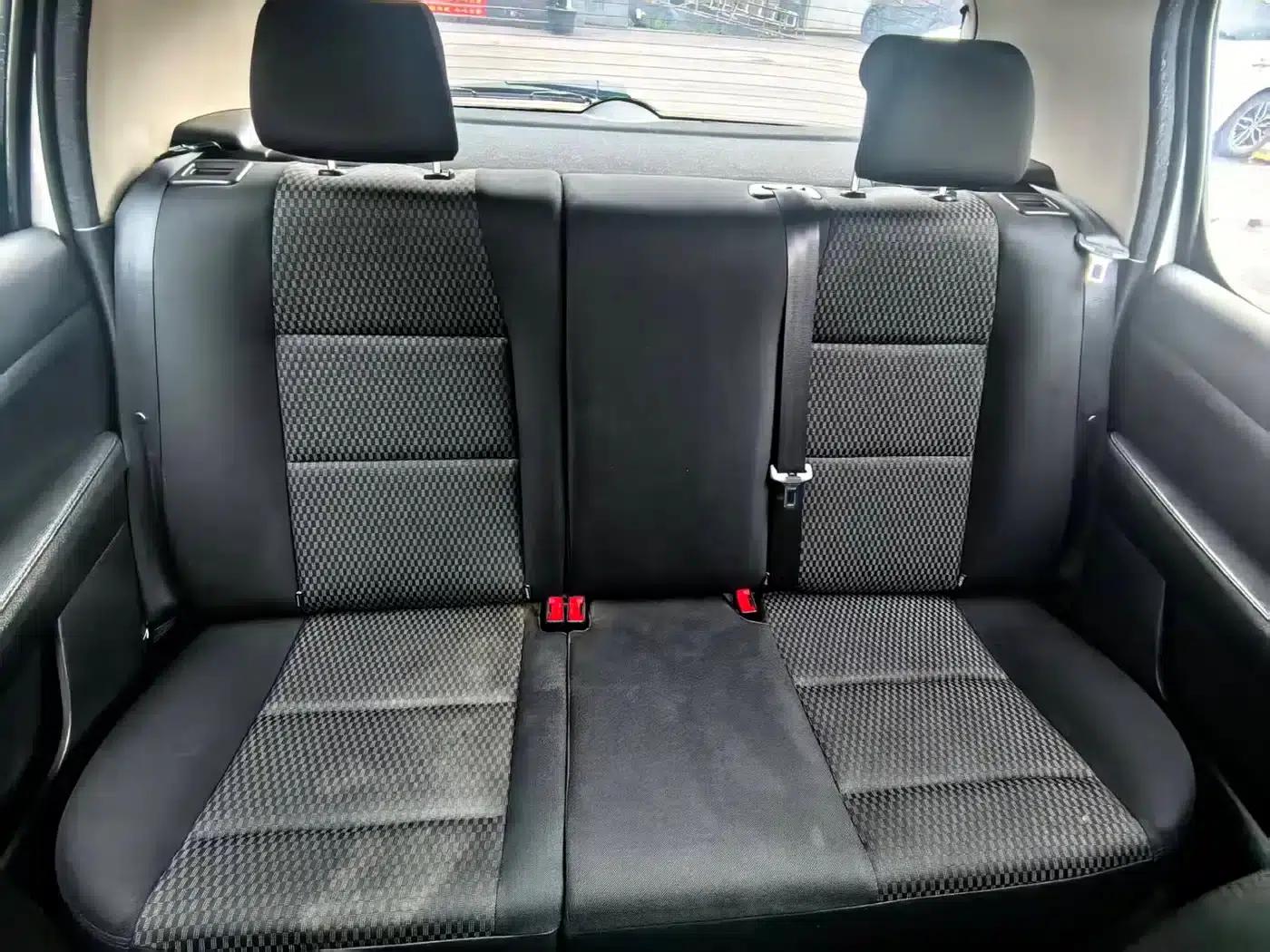 Peugeot 307 2013 Hatchback 1.6L Automatic Comfort Edition — миниатюра 20